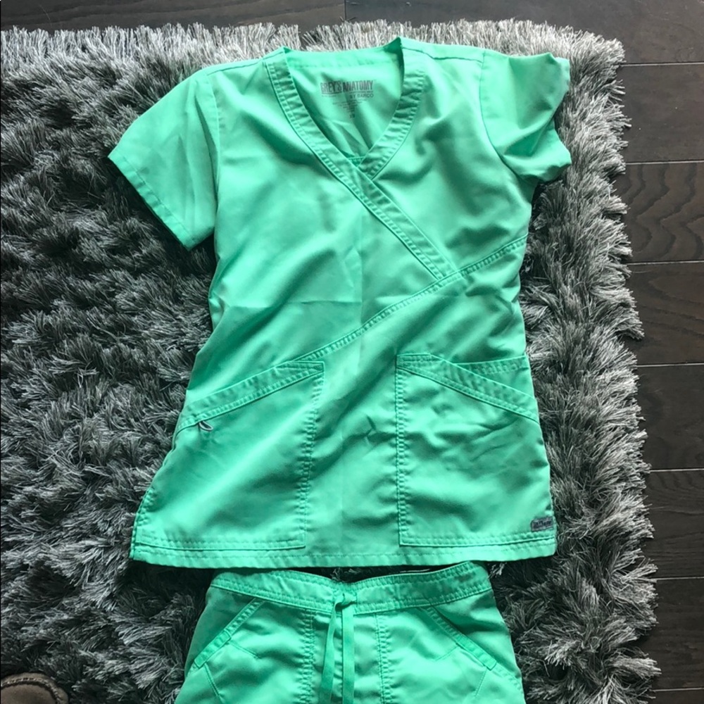 Greys Anatomy Scrub set.